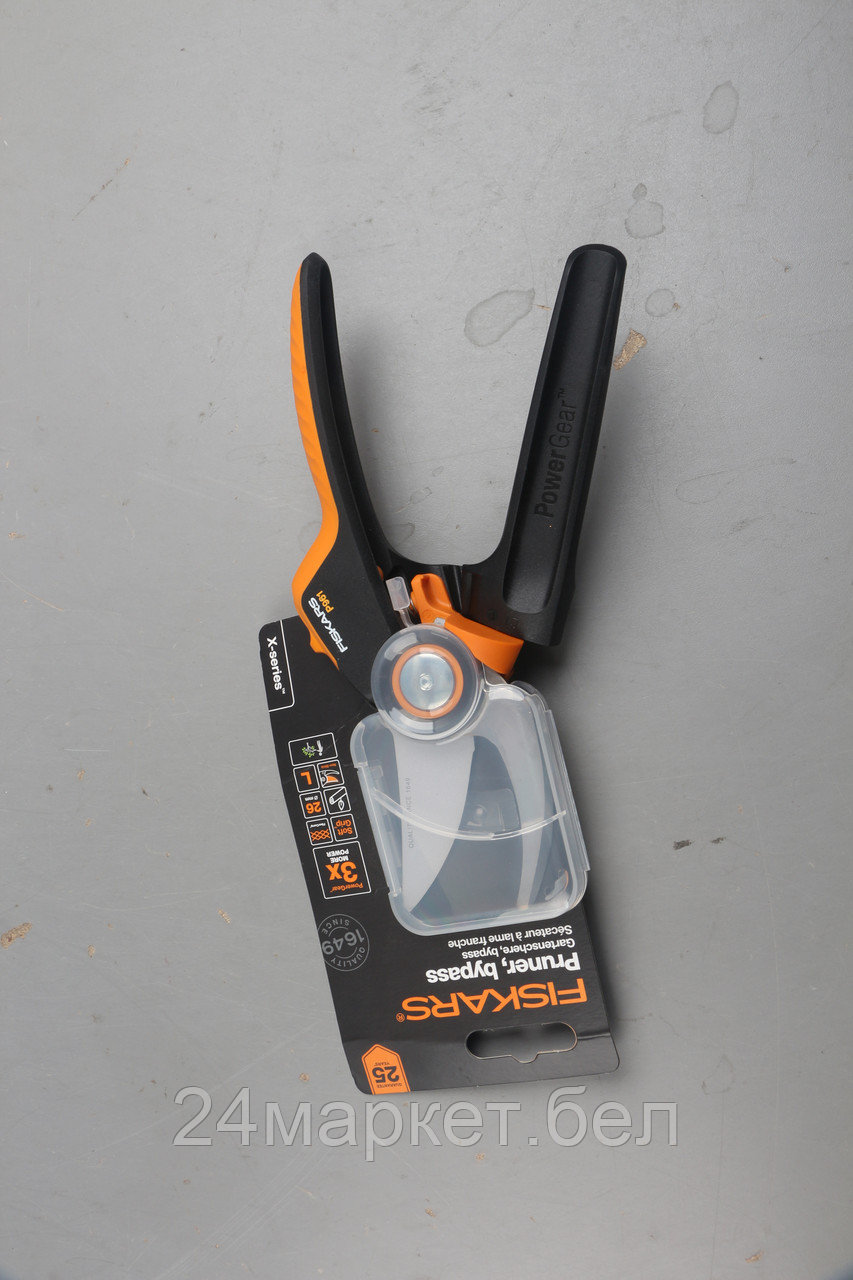 Секатор плоскостной FISKARS Xseries PowerGear L P961 уцененный (0443403168)