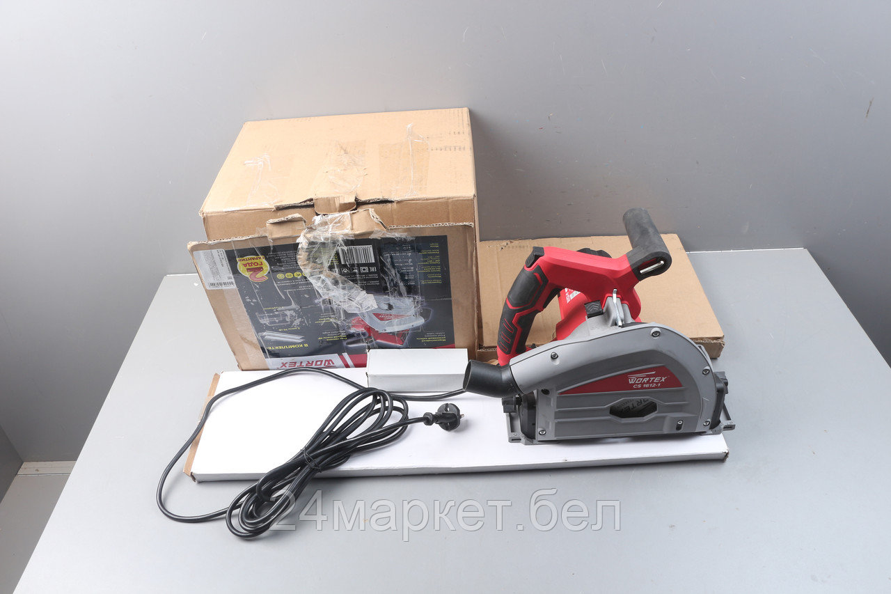 Циркулярная пила погружная с шиной 1,4 м WORTEX CS 1612-1 в кор. 1200 Вт, до 59 мм, 6000 об/мин уц