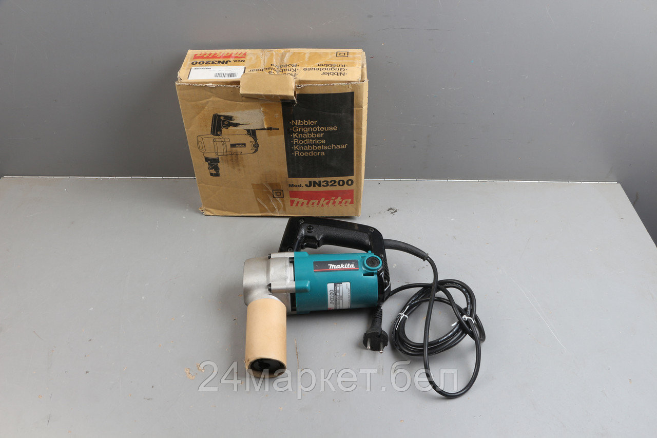 Ножницы высечные MAKITA JN 3200 в чем. уцененный (2480488384)