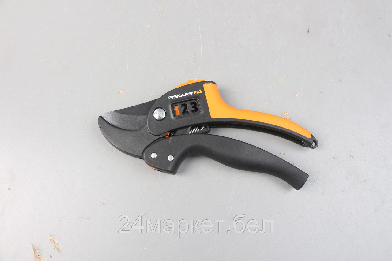 Секатор контактный FISKARS PowerStep с храповым механизмом (111670) уцененный (2234389692)