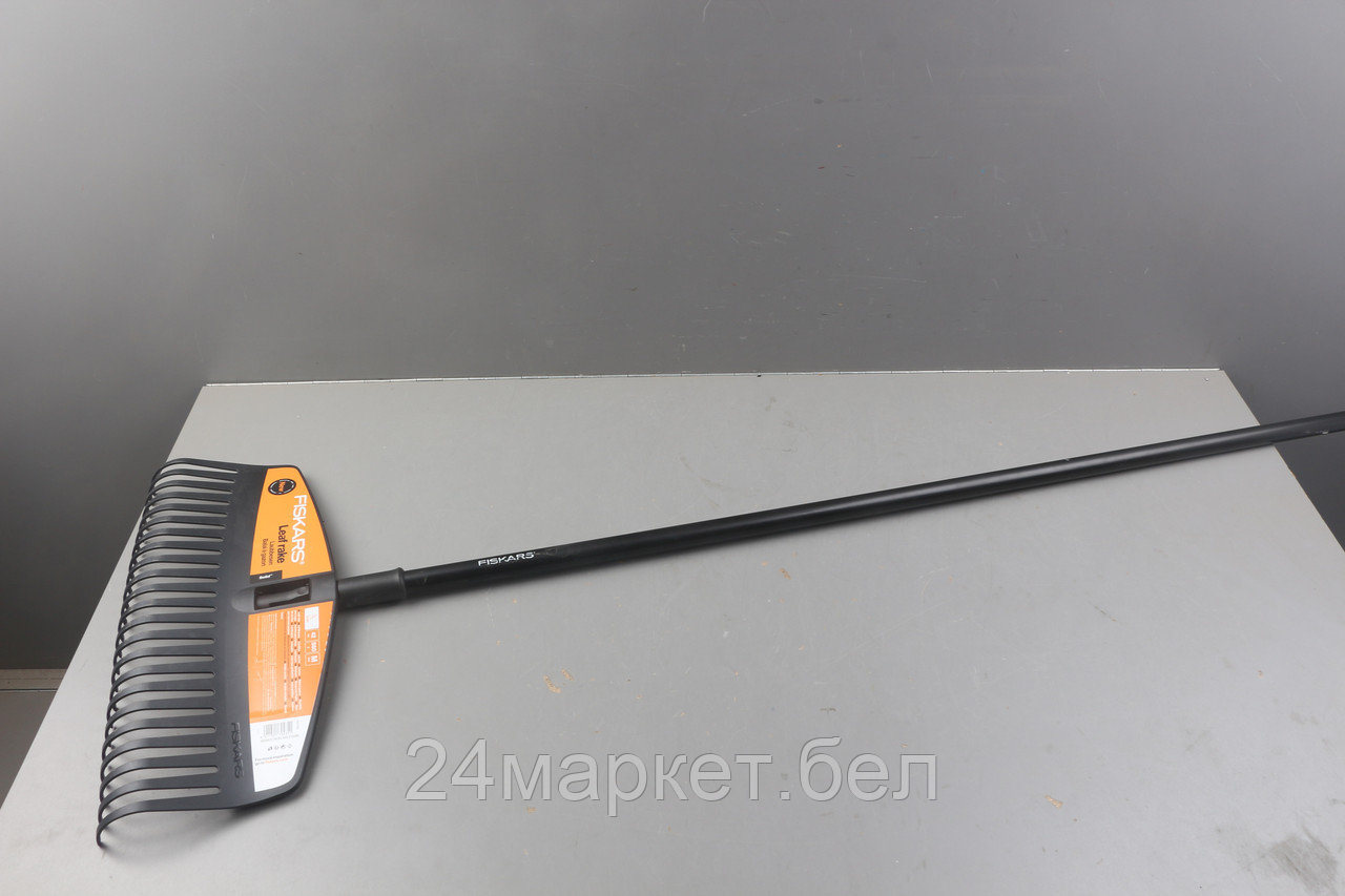 Грабли для листьев M Solid FISKARS уцененный (1787008905)
