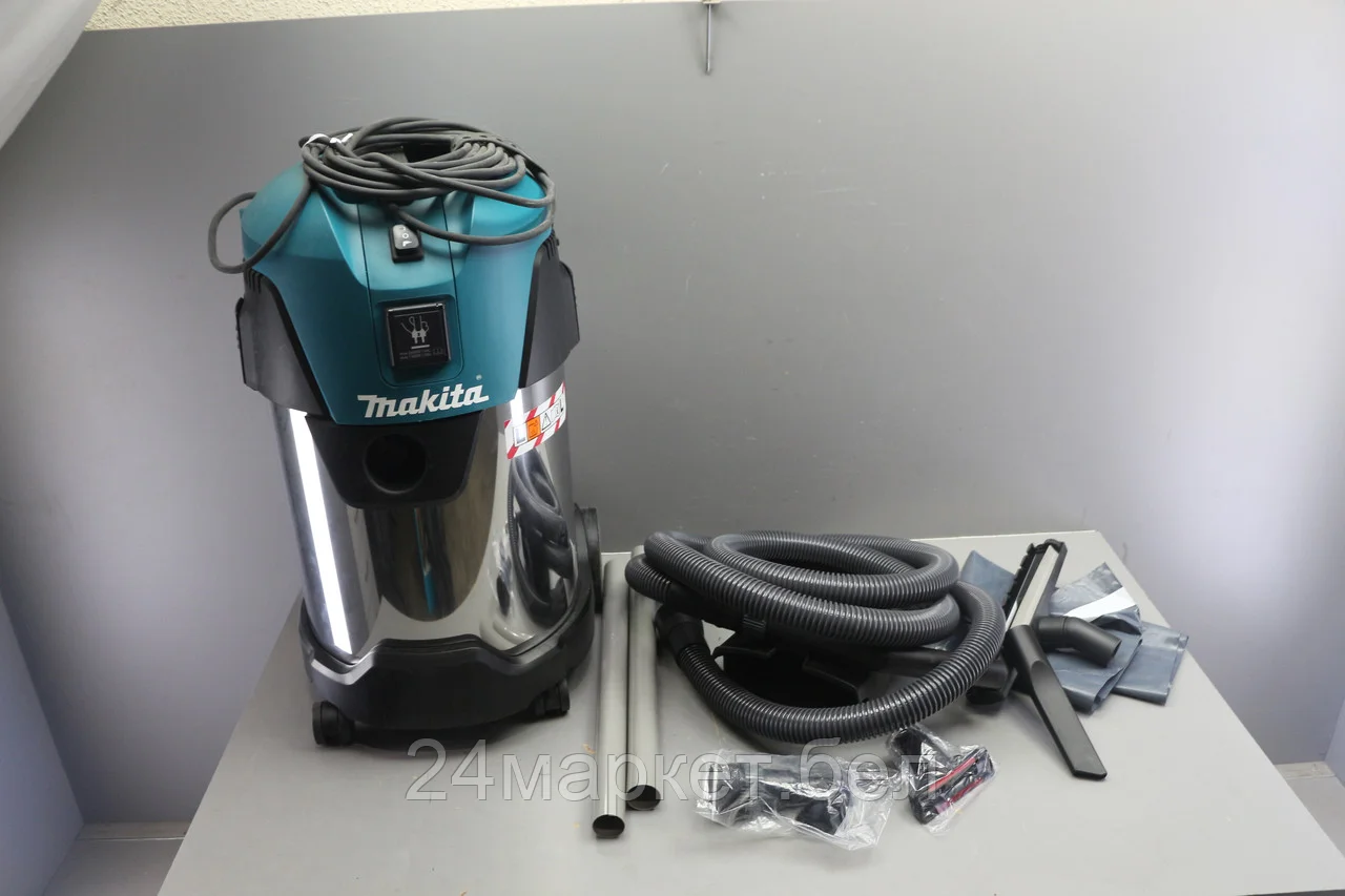 Пылесос MAKITA VC 3011 L уцененный (0140648802) (1000 Вт, 30 л, класс: L, самоочистка: полуавтомат) VC3011L-у