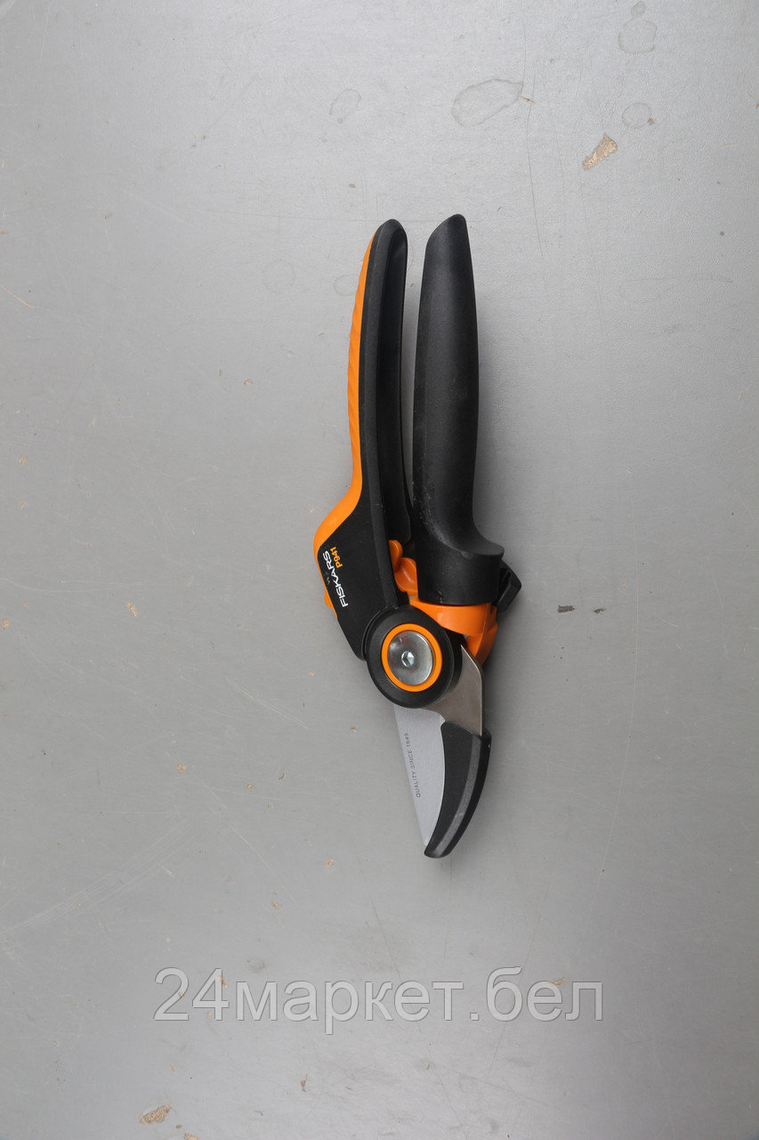 Секатор контактный FISKARS Xseries PowerGear L P941 уцененный (0391572720)