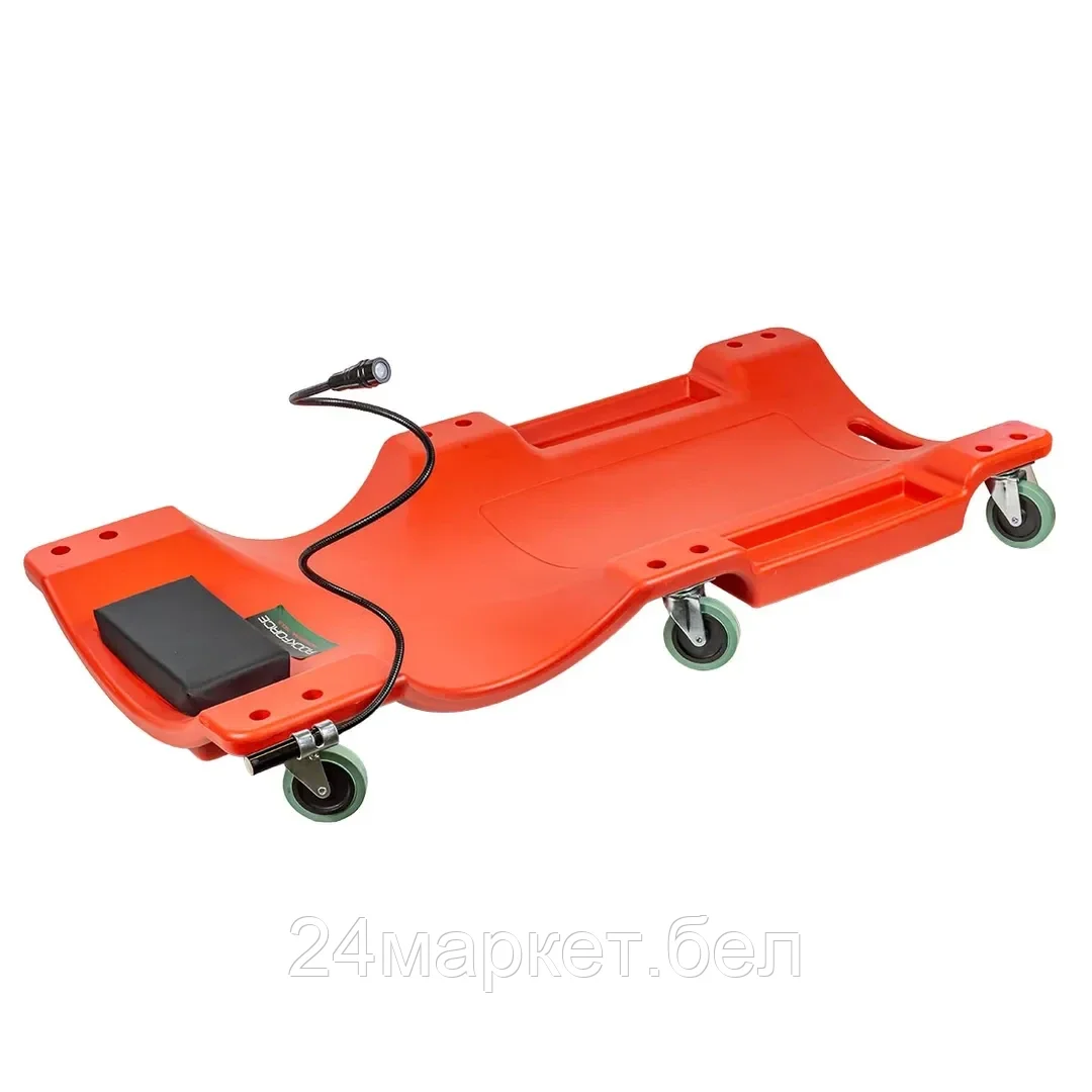 Rock FORCE Лежак пластиковый подкатной на 6-ти колесах с фонарем на гибком удлинителе 40''(1050х490х95мм) Rock FORCE RF-TRH6802-1