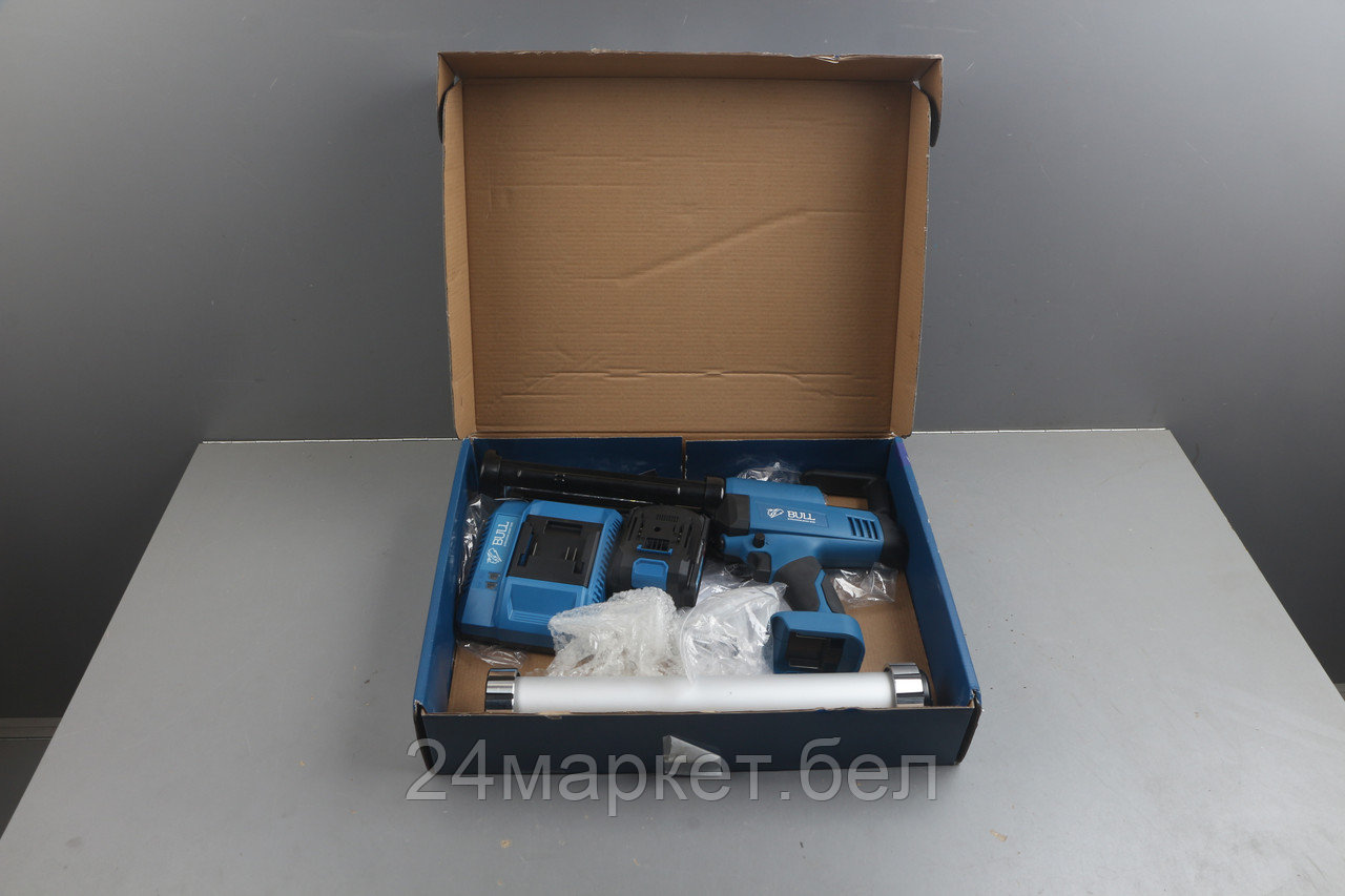 Аккум. пистолет для герметика BULL CG 1860 SET(1х4), сумка, 300/600 мл, 2500 Н, 8,3 мм/с, рег. ско (защита от вытекания, 2 кг, 2 тубы в комплекте) 1304625-у