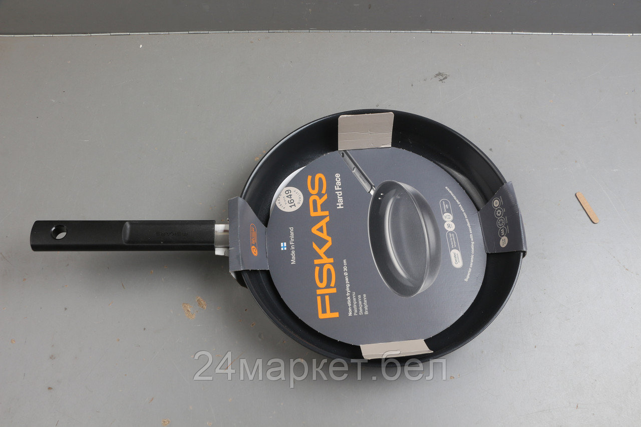 Сковорода ф 30 см Hard Face FISKARS уцененный (0252023317)