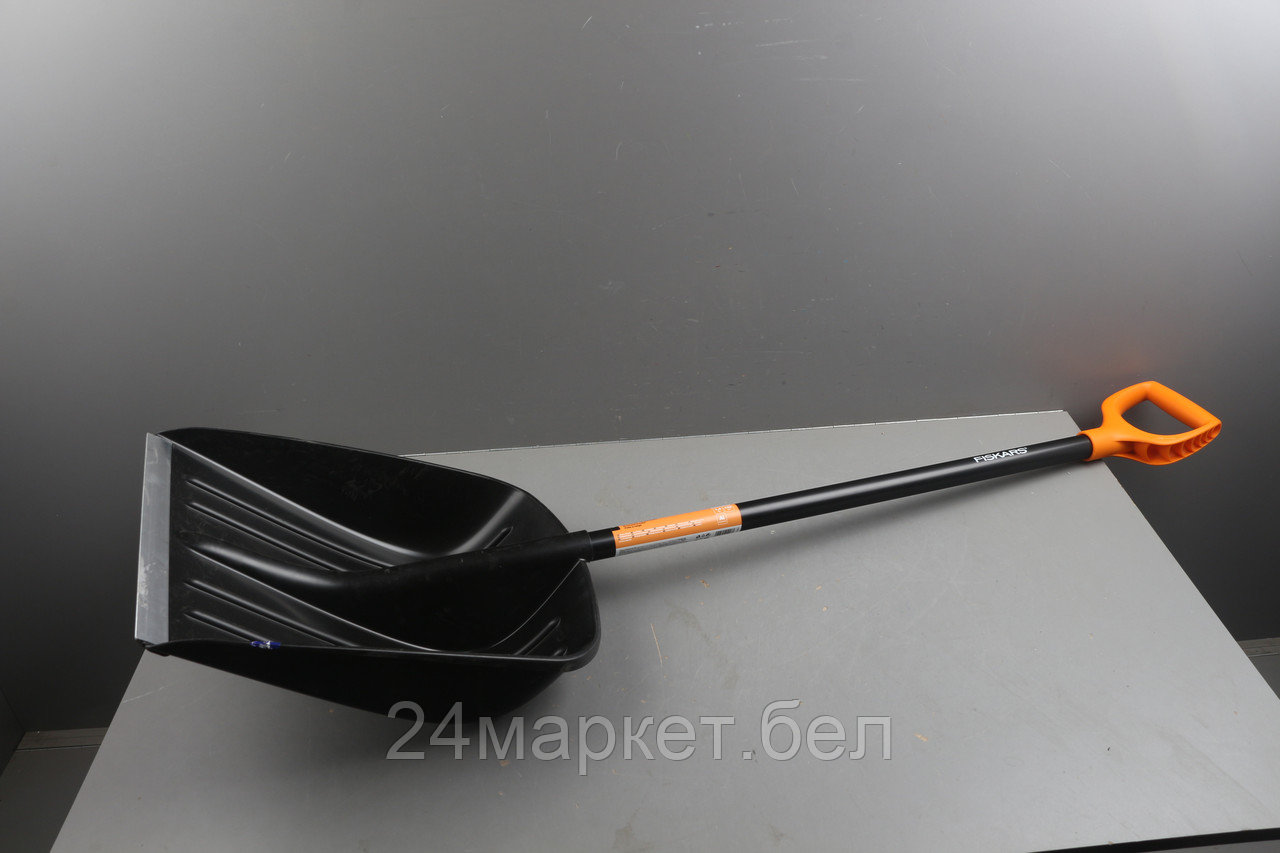 Лопата снеговая Solid FISKARS уцененный (4067939712)