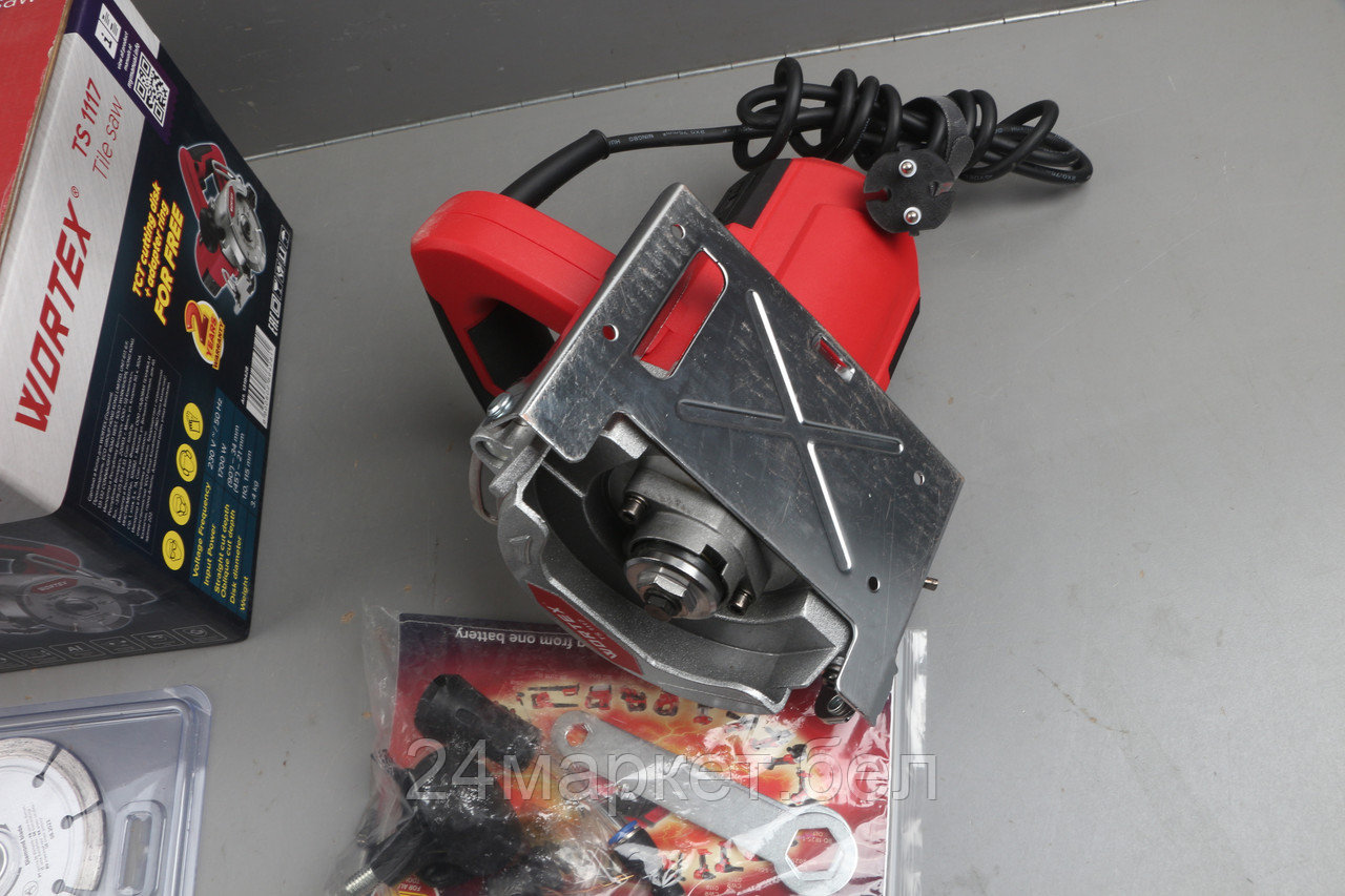 Плиткорез электрический WORTEX TS 1117 в кор. 1700 Вт, 115х22.2 мм, до 34 мм уцененный (0666438623