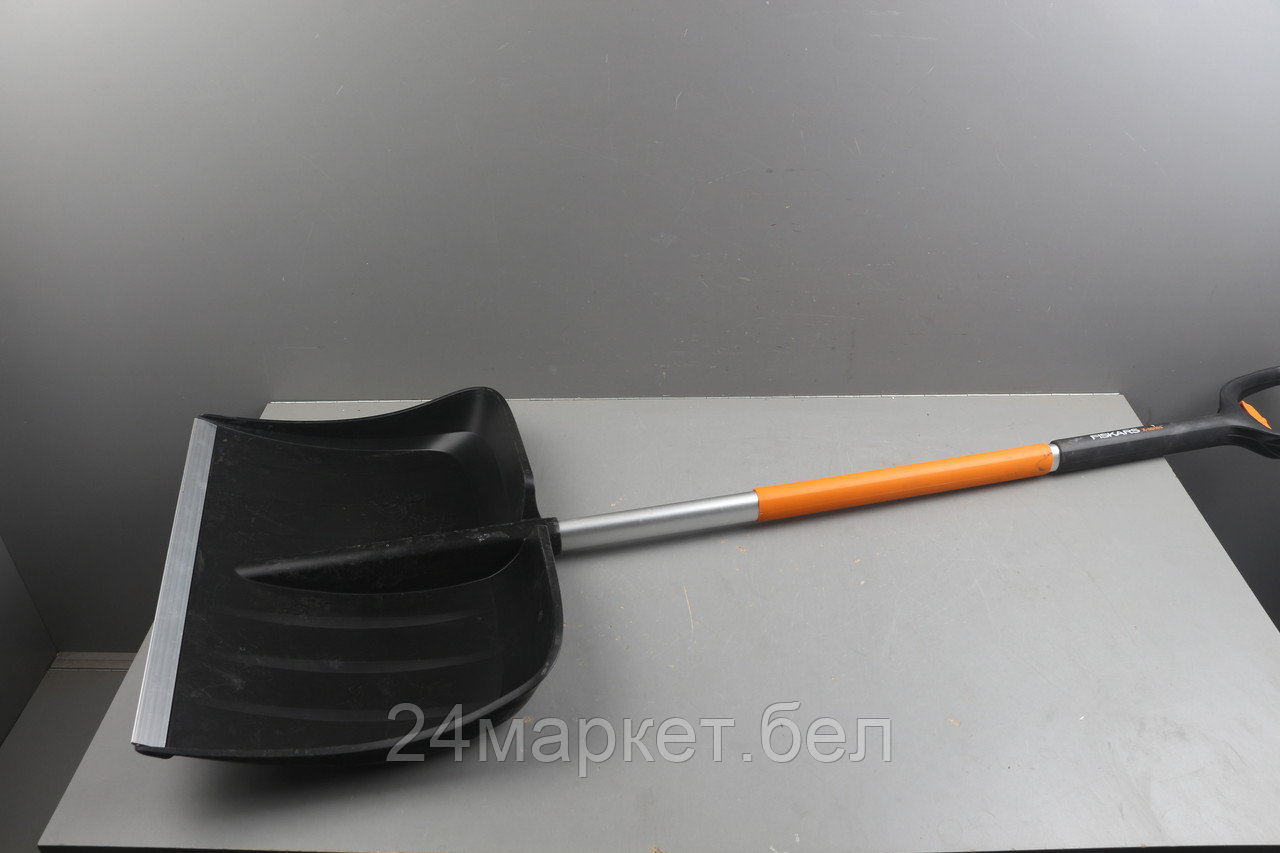 Скрепер для уборки снега телескопический X-series FISKARS уцененный (0345298434)