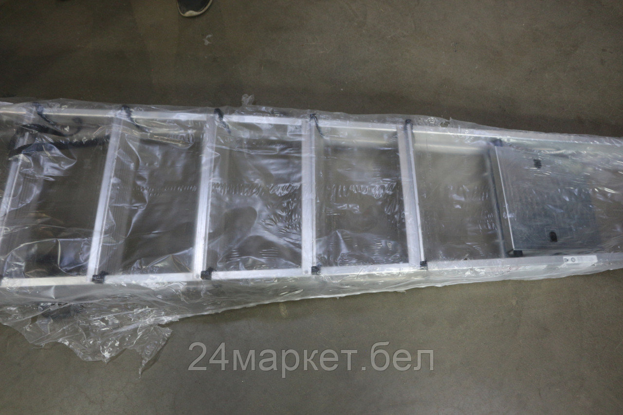 Лестница-стремянка алюм. 147 см 7 ступ. 4,9кг PRO STARTUL (ST9940-07) уцененный (0088934400)