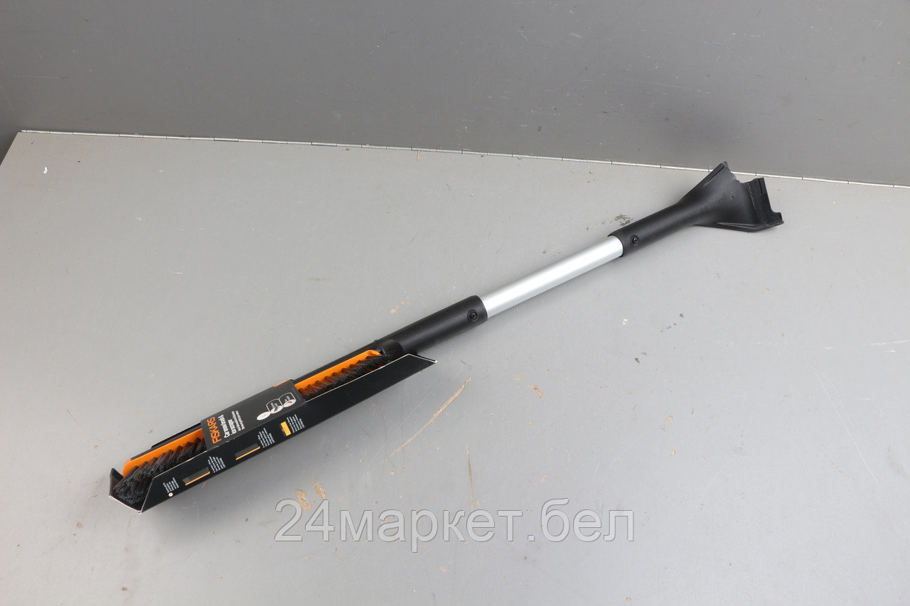 Щетка для снега 76см со скребком Plus FISKARS уцененный (1263162681)