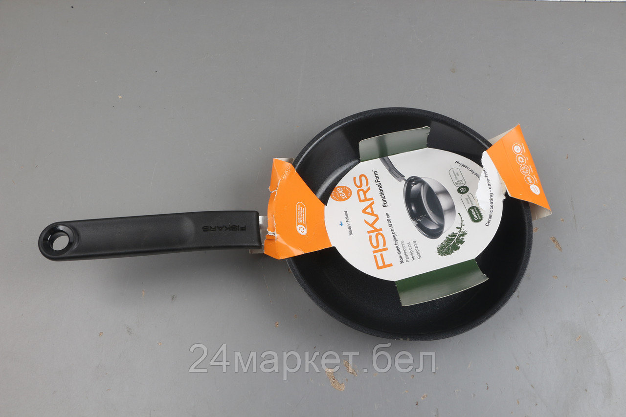 Сковорода с керамическим покрытием 20 см Functional Form Fiskars уцененный (0836188049)