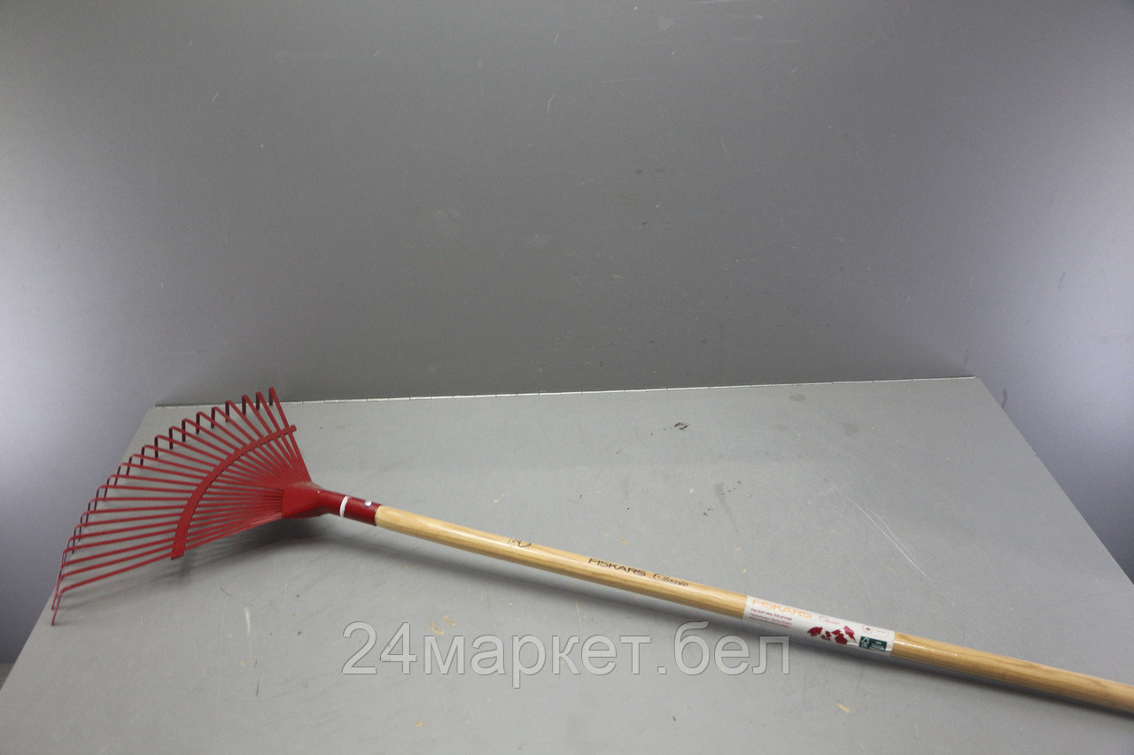 Грабли для листьев с чер. Classic FISKARS уцененный (1712491102)